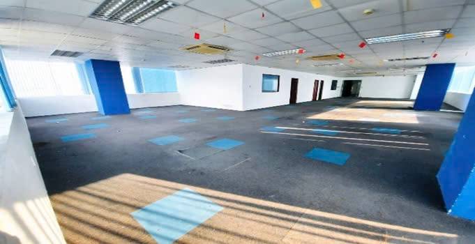 Cho thuê văn phòng tầng 7, tòa nhà AThena Building, ngay trục chính đường sân bay